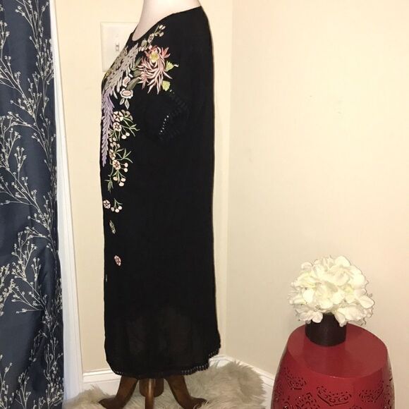 Sundance Floral Embroidered Shift Dress - Picture 3 of 8